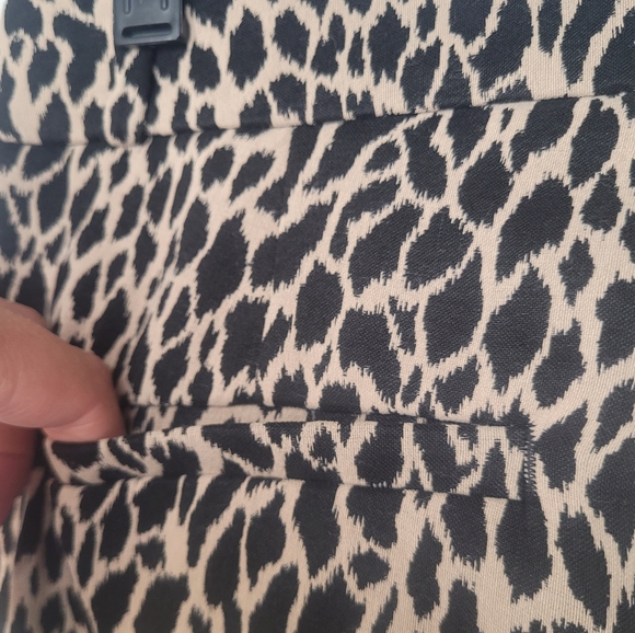 2/$40 🌺 | Banana Republic | Giraffe Print Pants - Picture 10 of 16